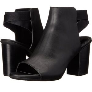 Kenneth Cole Real Leather FRIDAH FLY Boot, Black